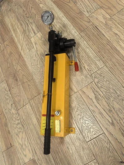 Manuel hydraulisk pumpe